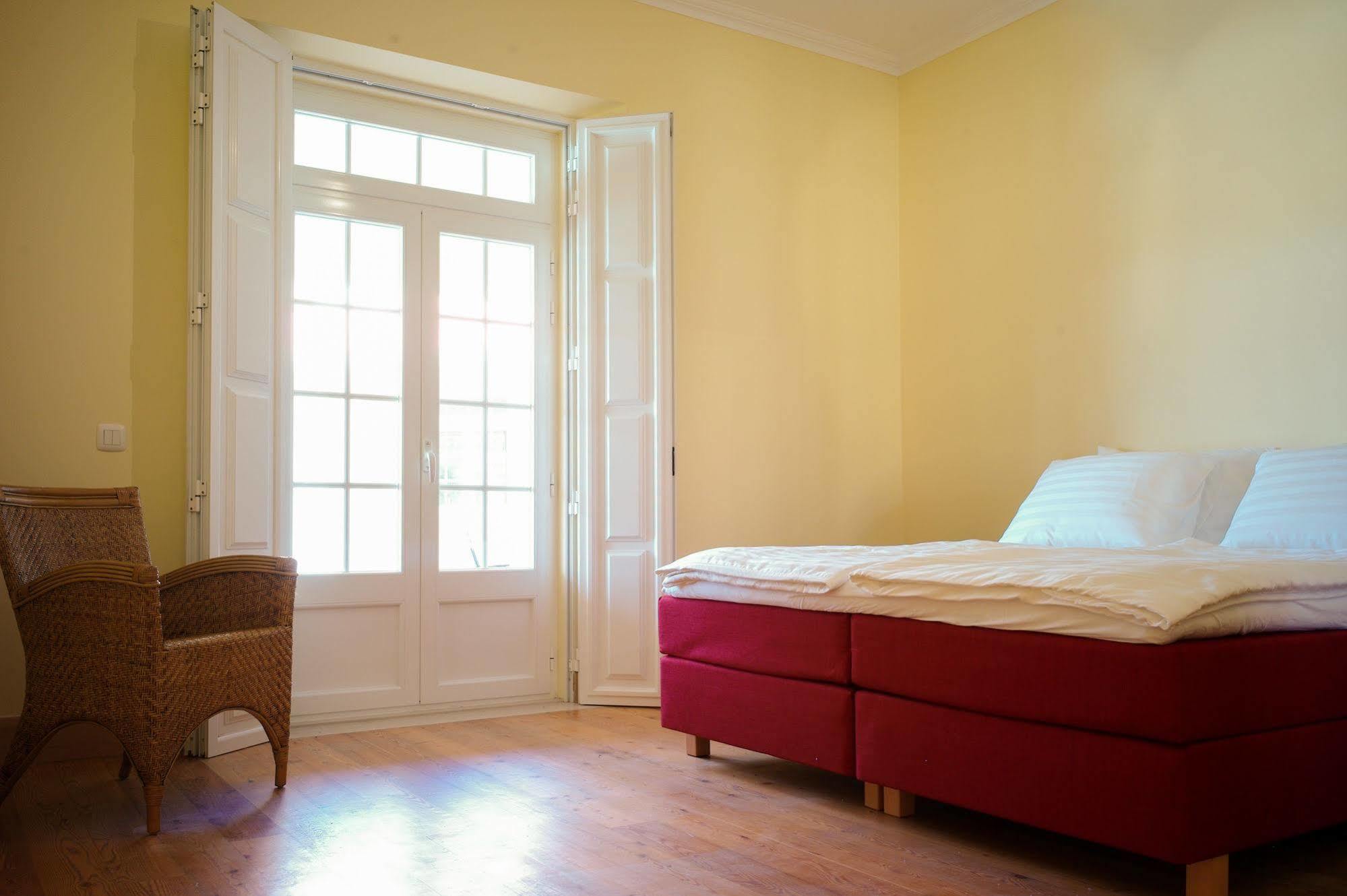 Nadadouro 카사 페드라 노브리 B&B 외부 사진